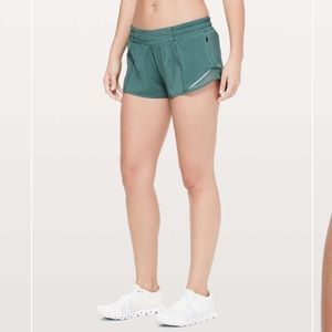 Lululemon Hotty Hot 2 Short 2.5 Green Smoke Color